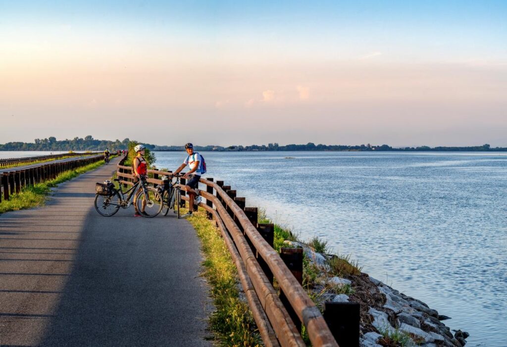 Friuli Venezia Giulia Ciclovia Alpe Adria FVG1 Laguna di Grado photo: NicolaBrollo