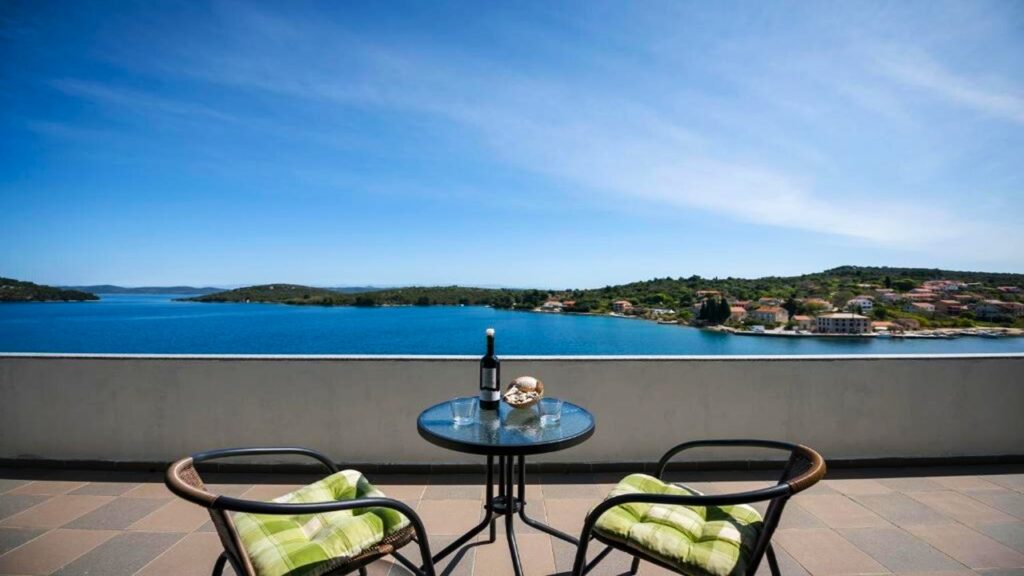 Dalmatia: Kornati Islands by bike | Guest house in Dugi Otok