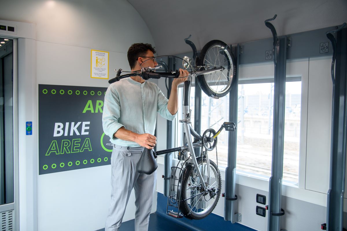 Intercity Trenitalia treno bici viaggiare